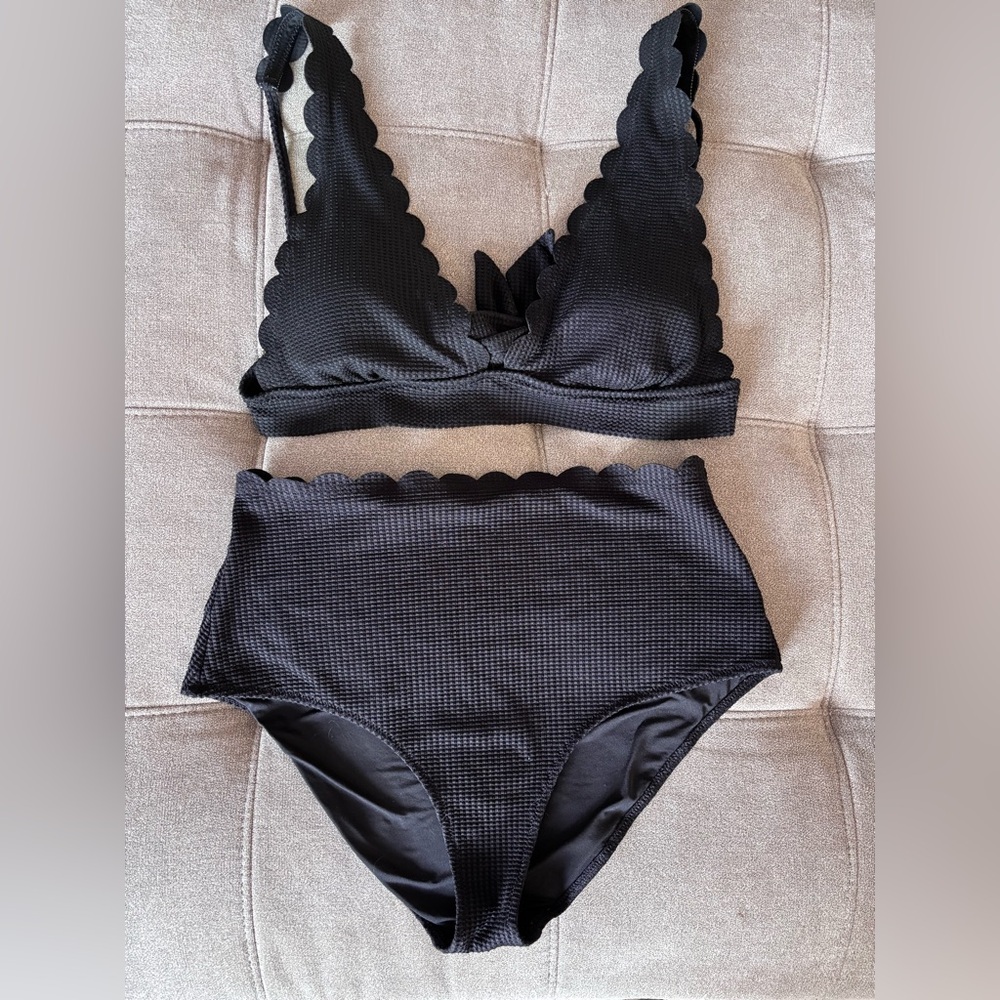 Aerie Black Scallop Swimsuit - Triangle Bikini Top, High-Waisted Bottom - Medium